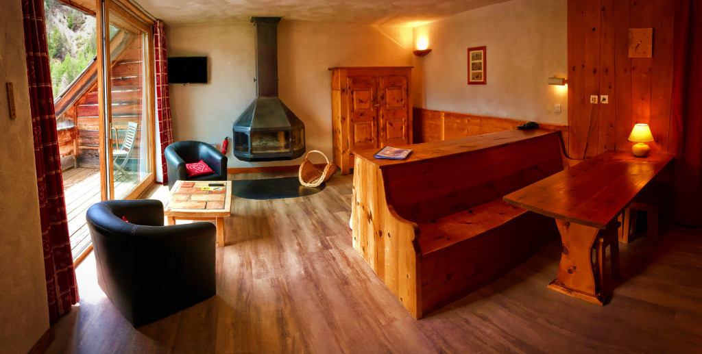 Pièce de vie commune-poêle de l'hôtel et Spa Pièce de vie commune-poêle de l'hôtel et Spa