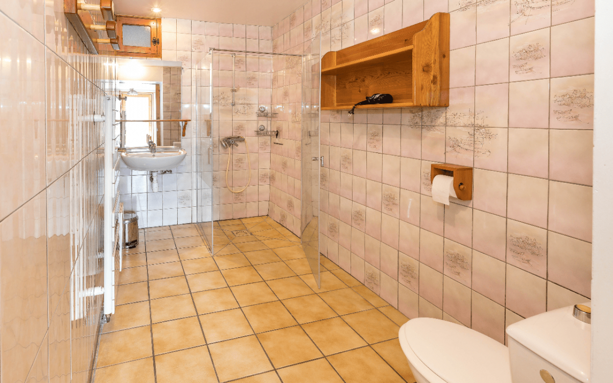 Room 502723-1191091 Room 502723-1191091