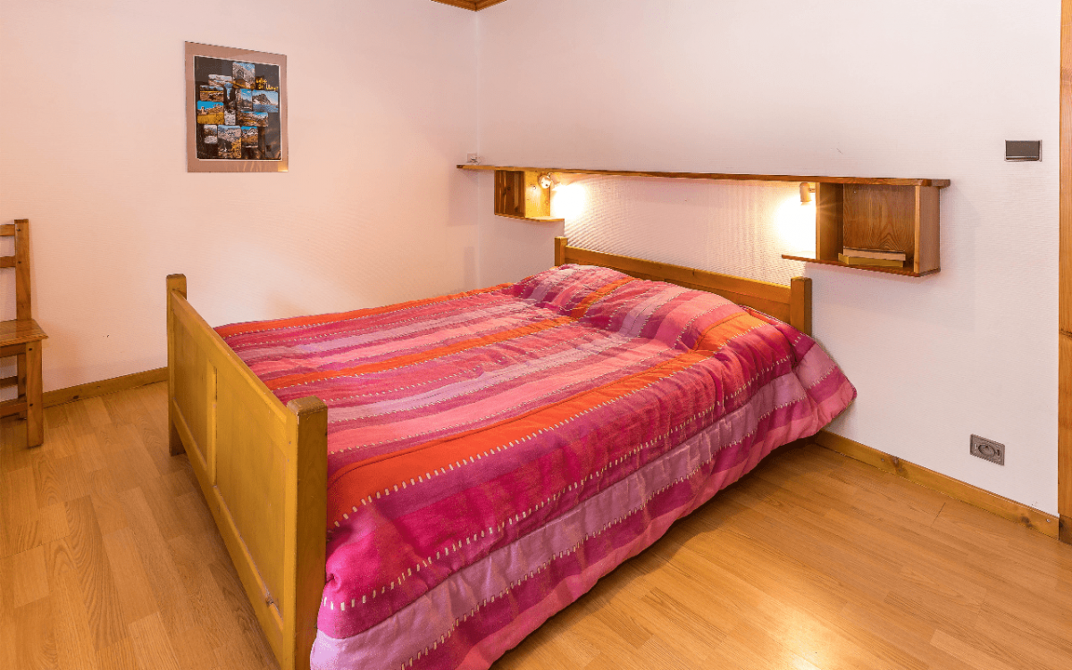 Room 502723-1194089 Room 502723-1194089