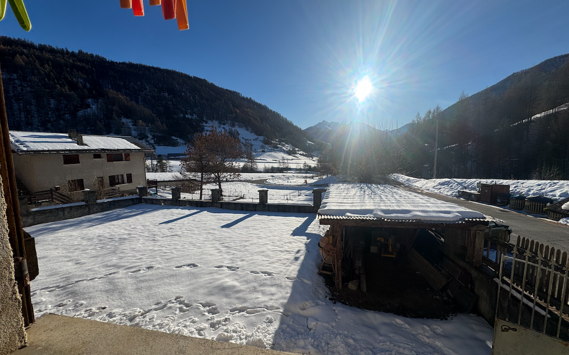 Room 502723-1191090 Room 502723-1191090