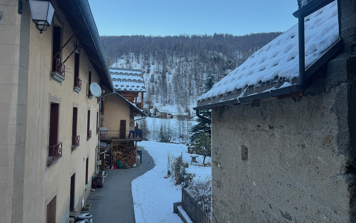 Room 502723-1191092 Room 502723-1191092