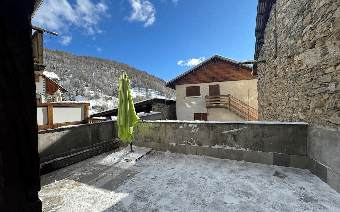 Room 502723-1194088