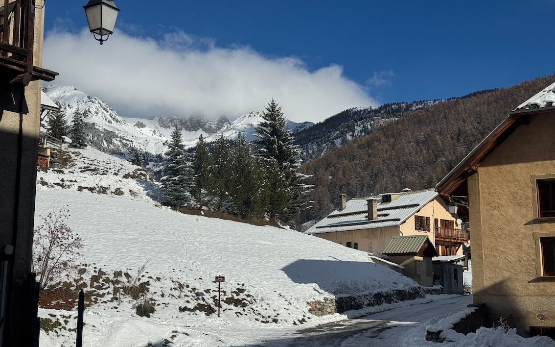 Room 502723-1194088 Room 502723-1194088