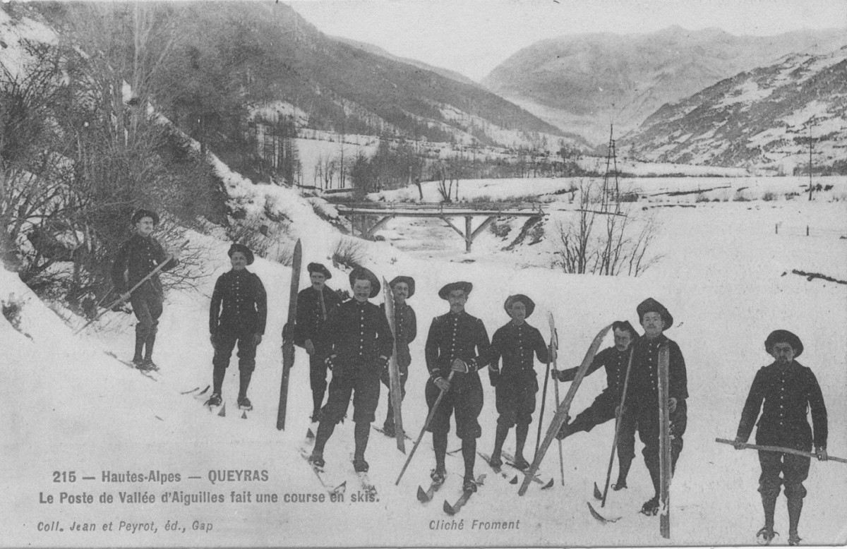 avt1907_militaires_poste_d_aiguilles_copie.jpg