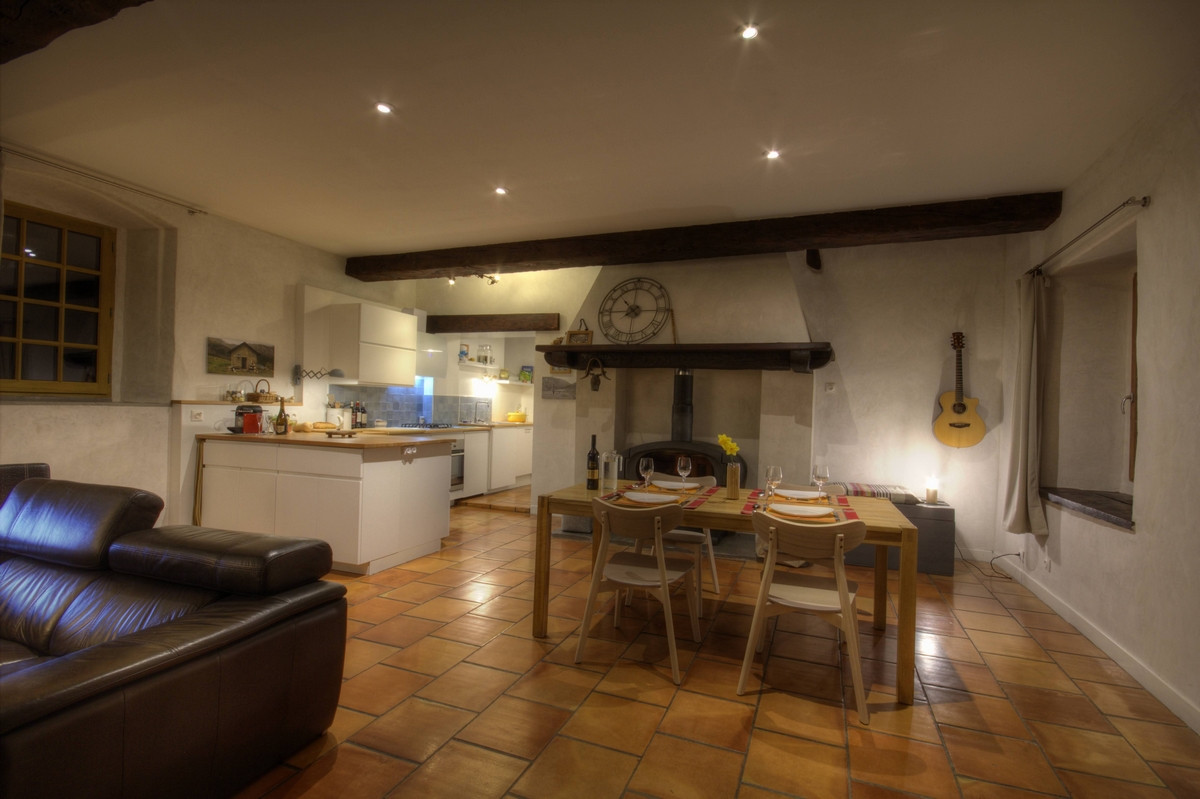 Corps de garde de la Roche - © Finn Guillaume Corps de garde de la Roche