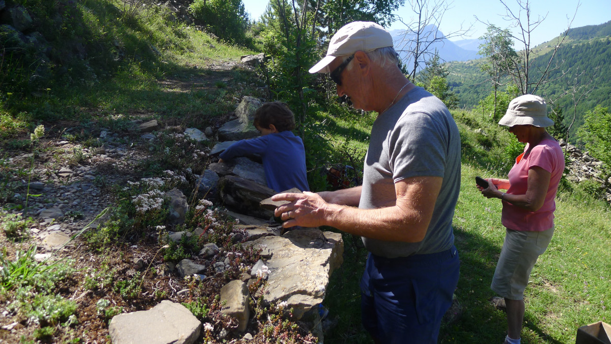 Les petits explorateurs et les terrasses d'Hercule_Réallon