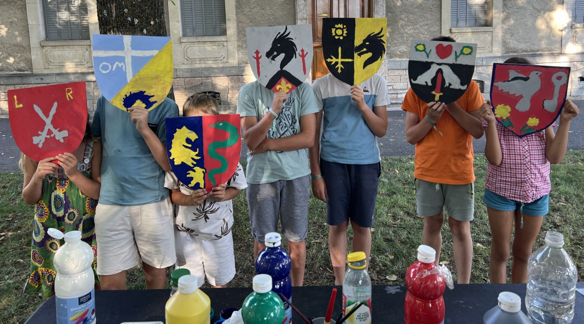 Atelier 6 - 12 ans : à vos boucliers chevaliers Atelier 6 - 12 ans : à vos boucliers chevaliers