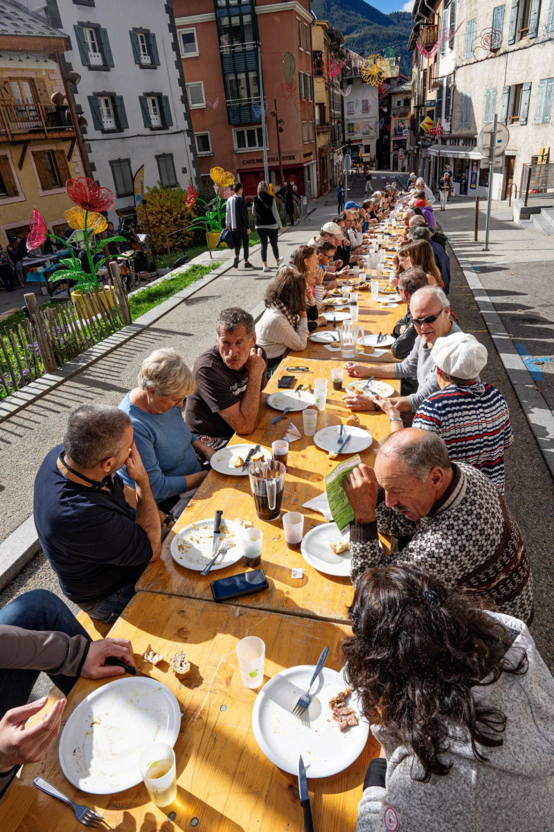 photo-repas-partag-st-luc-464992