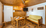 Room 502723-1194089