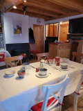 salle à manger et cuisine