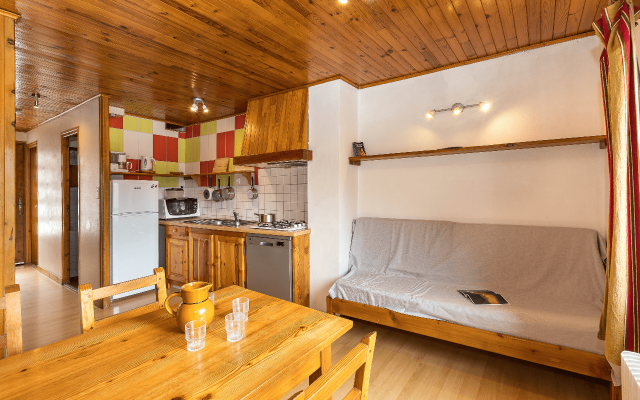 Room 502723-1191090