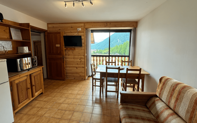 Room 502723-1191092 Room 502723-1191092