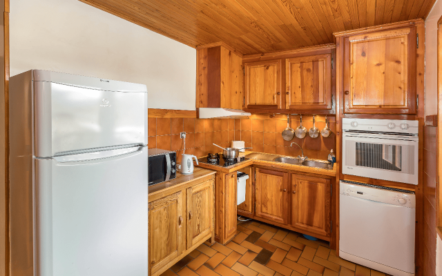 Room 502723-1194089