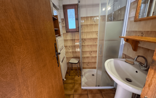 Room 502723-1191089