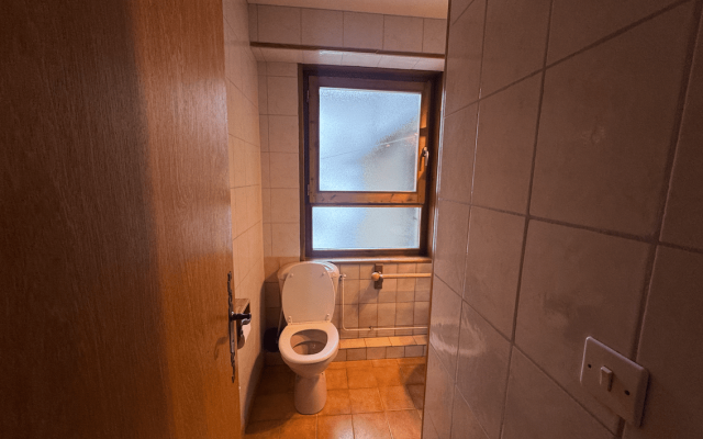 Room 502723-1191092 Room 502723-1191092