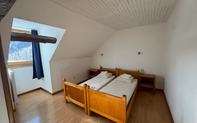Room 502723-1191094