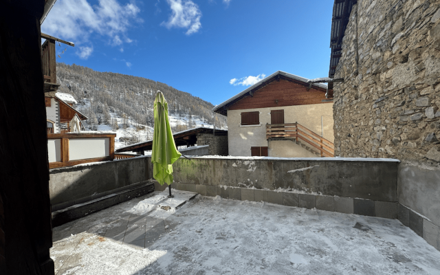 Room 502723-1194088