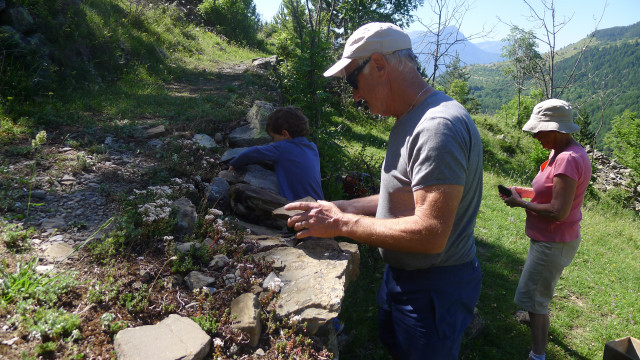 Les petits explorateurs et les terrasses d'Hercule_Réallon