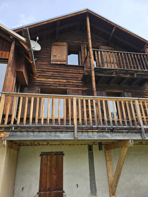 chalet_vue_dessous.jpg chalet_vue_dessous.jpg